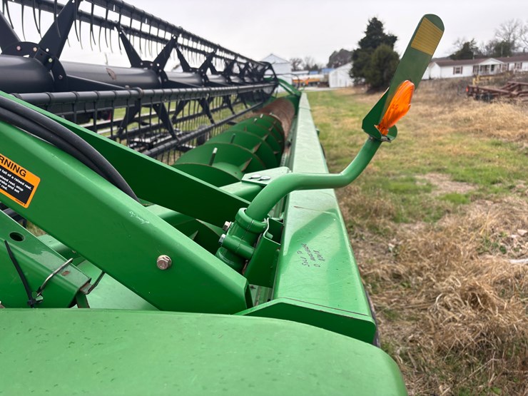 2011-john-deere-635f-image-4