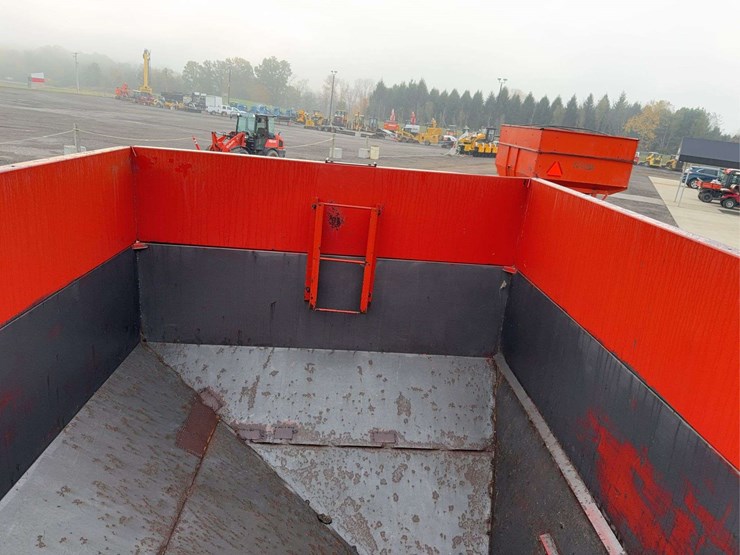 unverferth-mccurdy-gravity-wagon-image-11