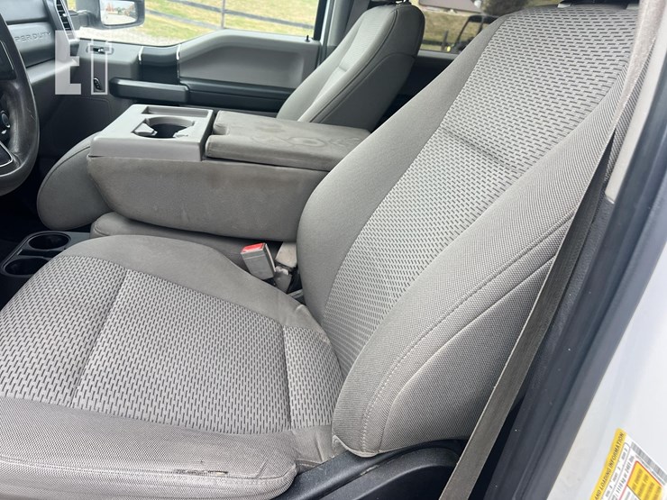 ford-f250-xlt-image-32