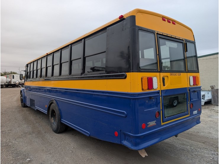 2012-freightliner-b2-image-4