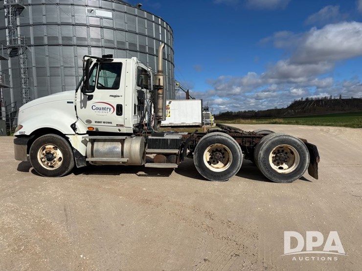 2012-international-prostar-image-4