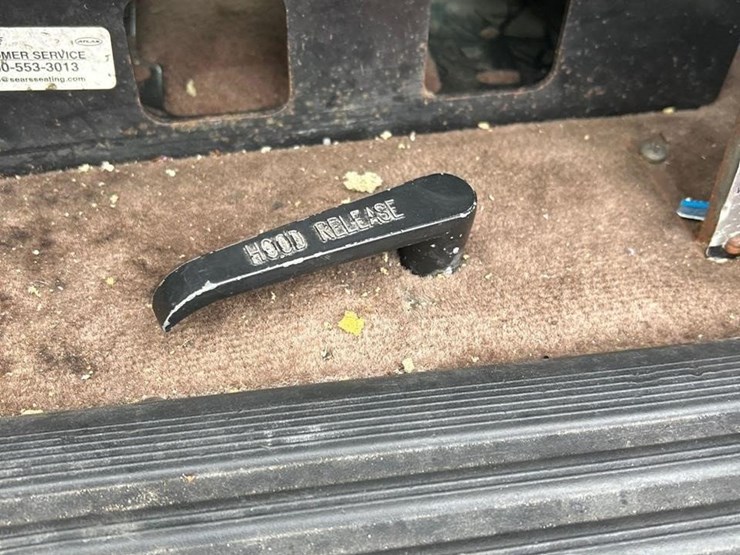 peterbilt-384-image-31