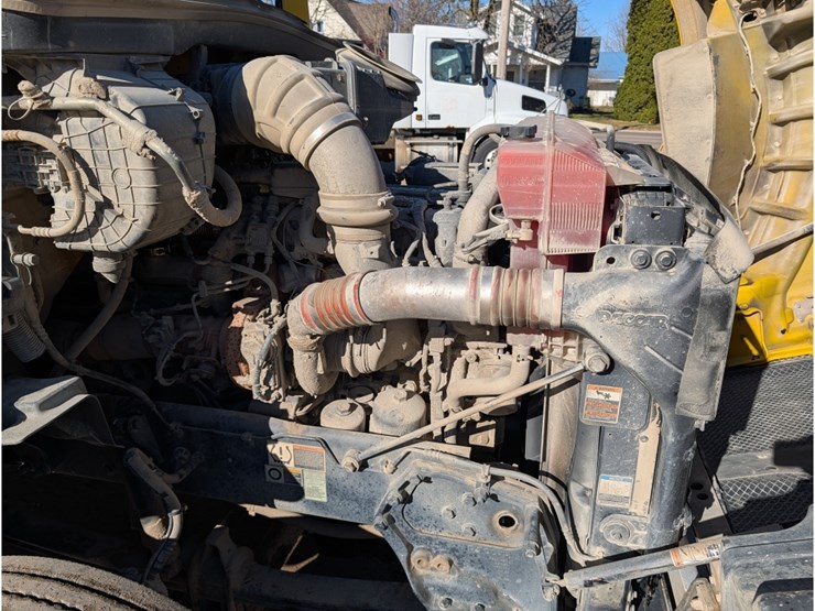 2020-kenworth-t880-image-14