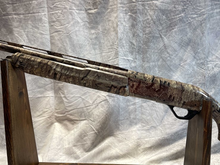 #2387-•-winchester-s-x-4-12-ga.-semi-auto-shotgun,-sn:-pt19454yw11k-image-11