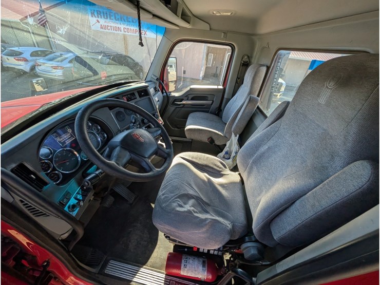 2019-kenworth-t680-image-19