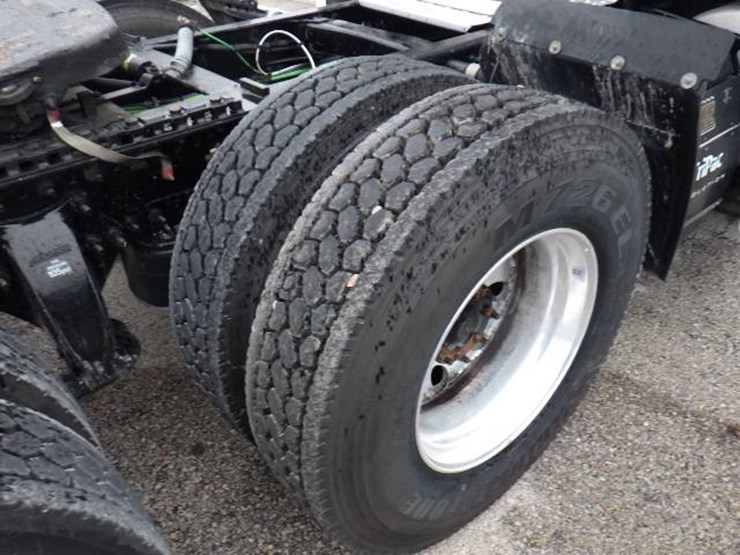 freightliner-cascadia-125-image-10