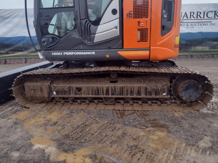 hitachi-zx135us-6-image-24