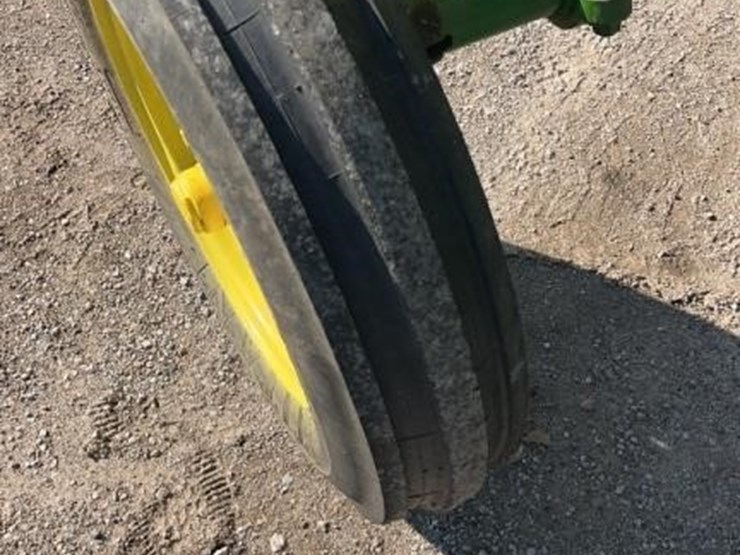 john-deere-420u-image-11