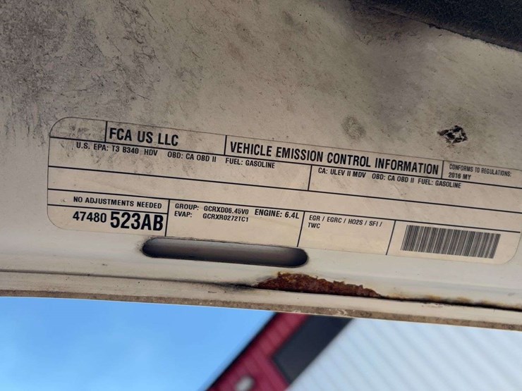 2016-dodge-2500-image-19