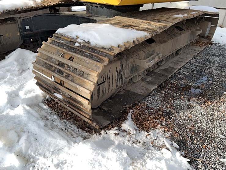 2017-deere-245g-lc-image-13