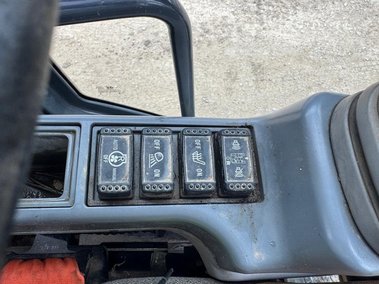 2019-deere-210g-lc-image-28