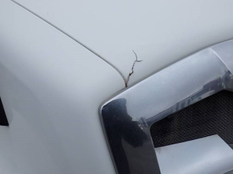 2018-freightliner-cascadia-126-image-5