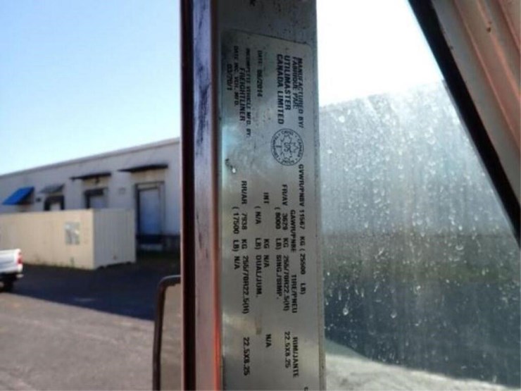 2015-freightliner-mt55-image-23