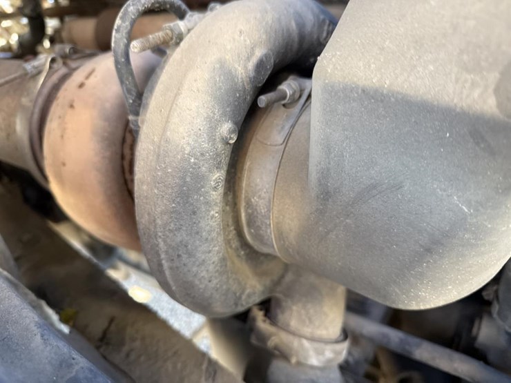 #1994-•-1999-volvo-day-cab-truck-tractor-image-22