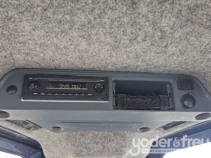 2018-deere-650k-image-35