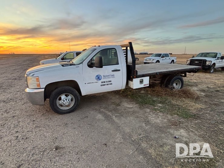 2009-chevrolet-3500hd-image-10