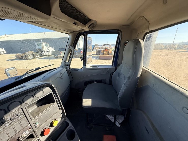 2017-international-prostar-image-51