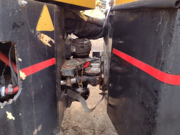 caterpillar-cb-334e-image-15