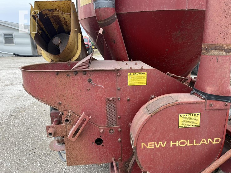 new-holland-354-image-16