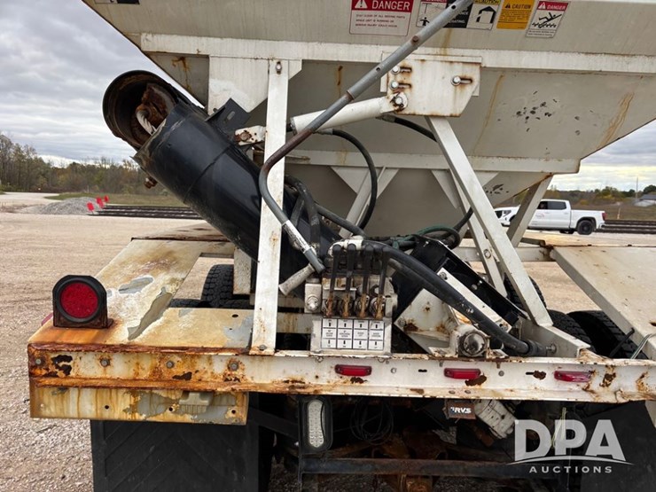 freightliner-fld112-image-54