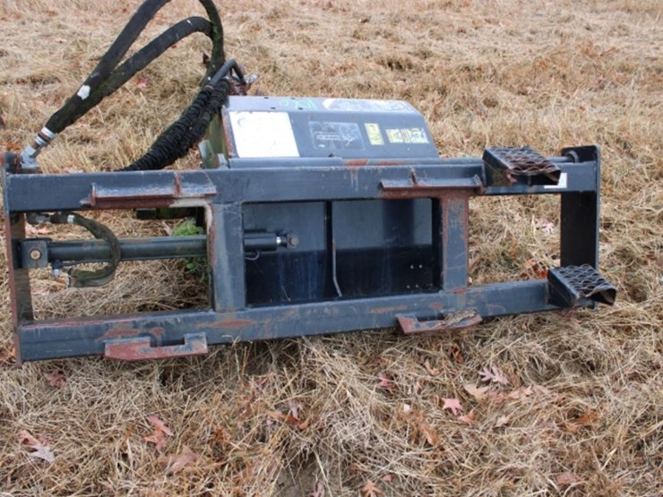 cat-t9b-trencher-with-side-to-side-and-quick-hitch-attachment-image-5