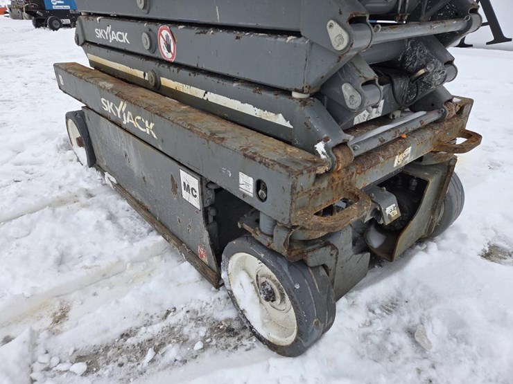 2018-skyjack-sjiii3219-image-11