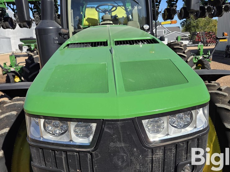 john-deere-8270r-image-11