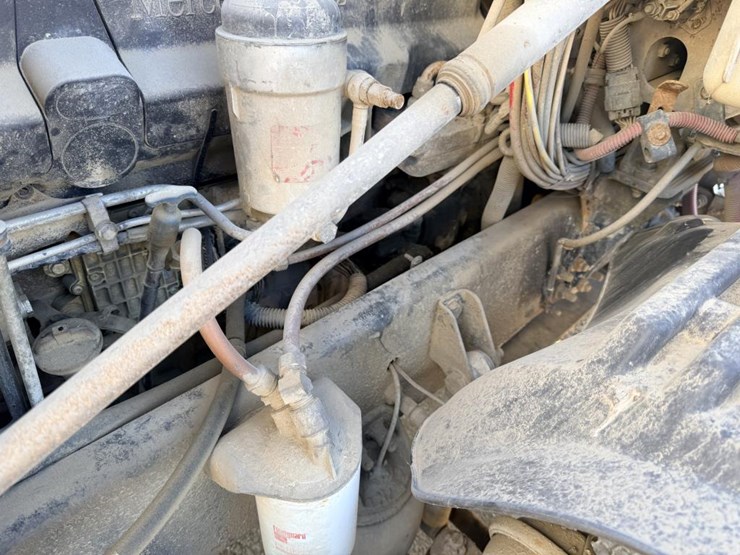 2007-freightliner-columbia-120-image-38