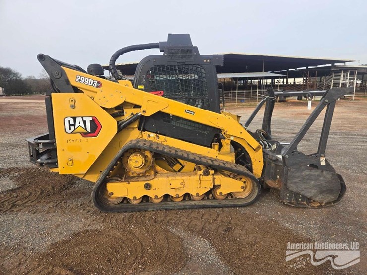 2020-cat-299d3-xe-skid-steer-image-4