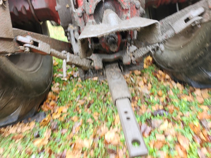 1969-ih-826-diesel-tractor-image-7