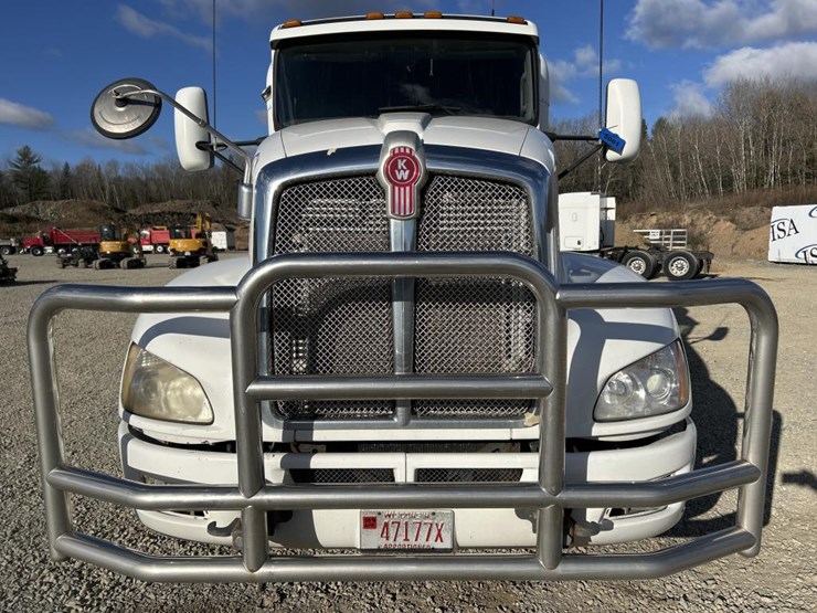 2013-kenworth-t660-image-8