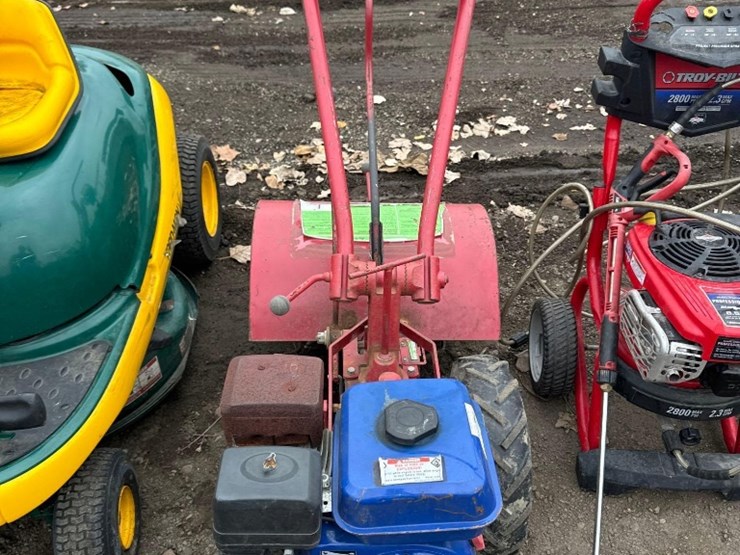 troy-bilt-rear-tine-gas-rototiller-image-2