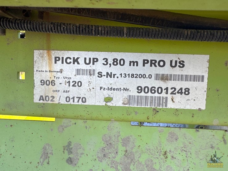 claas-906-forage-pickup-header-image-9