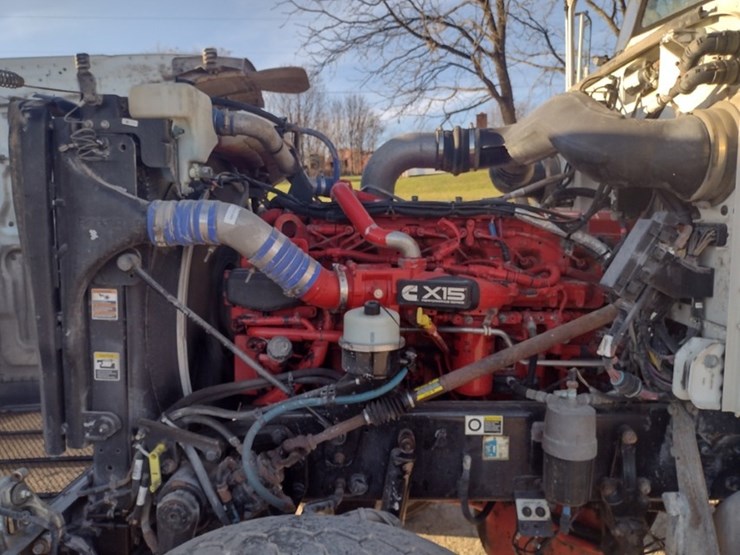 peterbilt-389-image-18