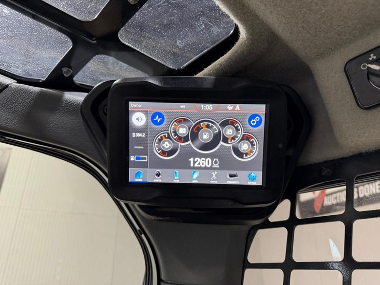 2023-bobcat-t76-image-24