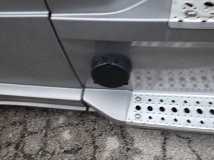 freightliner-cascadia-126-image-8