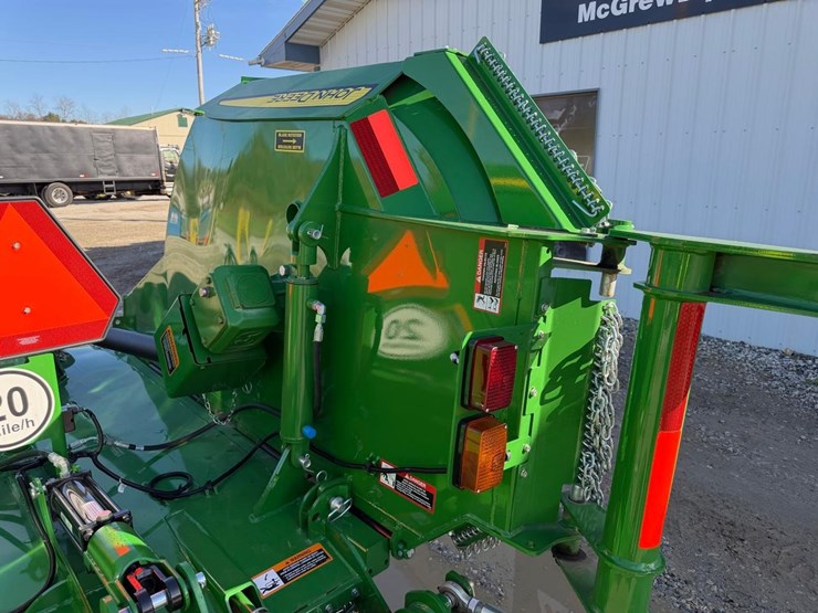 john-deere-e12-image-23