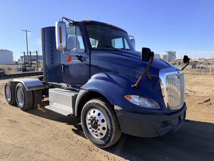 2017-international-prostar-image-14