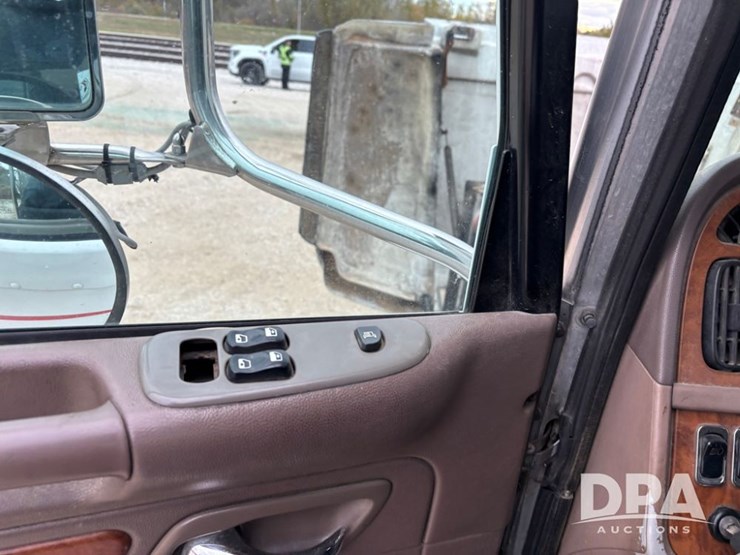 peterbilt-378-image-93