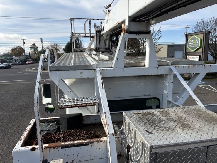 2001-kenworth-t300-image-24