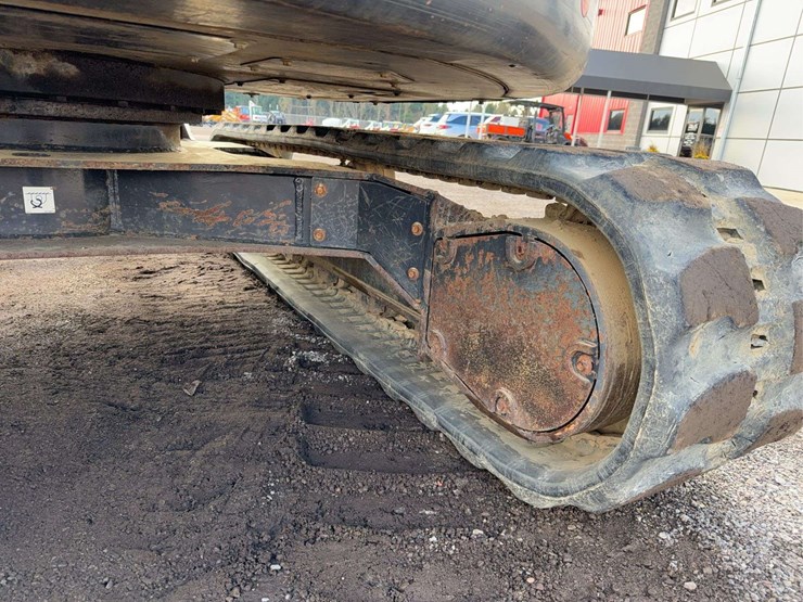 2016-bobcat-e85-image-25