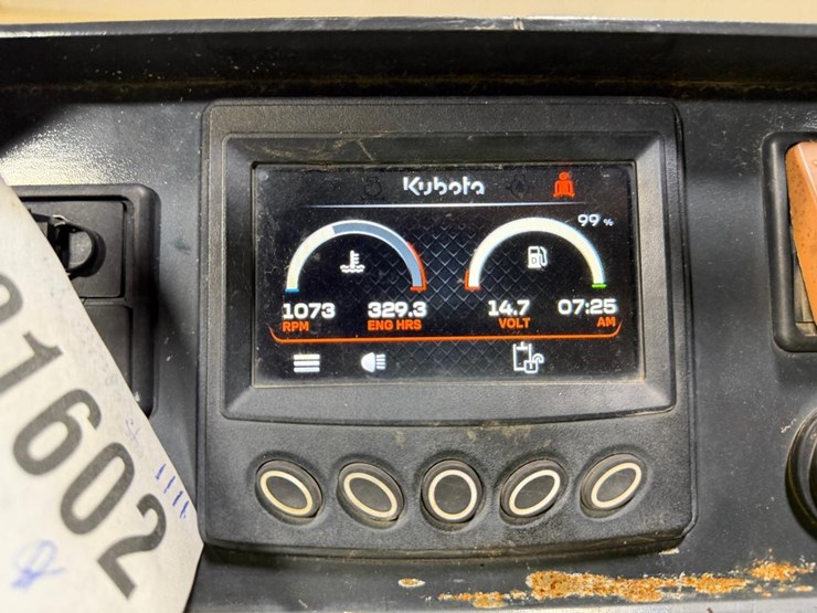 2023-kubota-scl1000-image-15