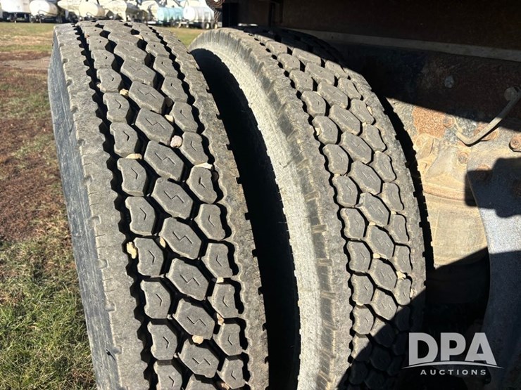 kenworth-t600-image-49