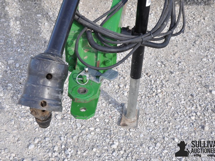 john-deere-560m-image-9