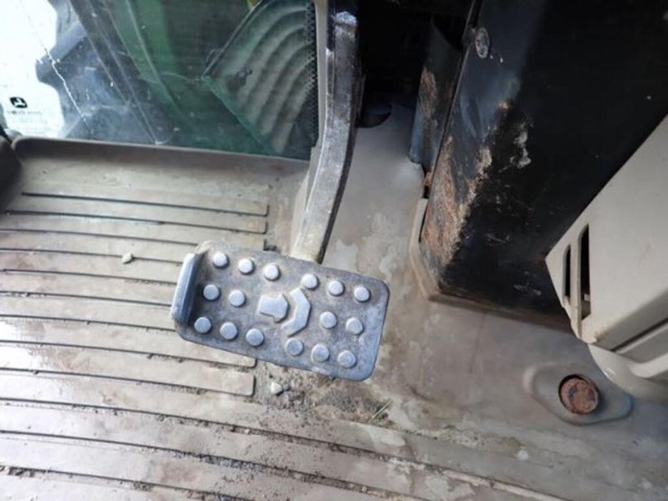 2012-john-deere-6430-image-17