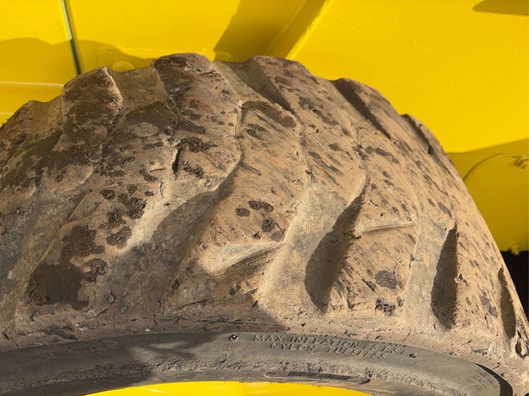 2003-john-deere-250-image-14