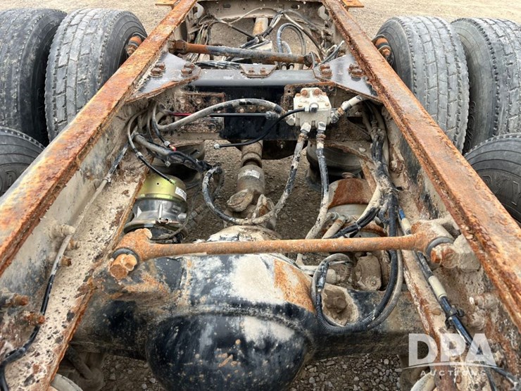 freightliner-fl80-image-32