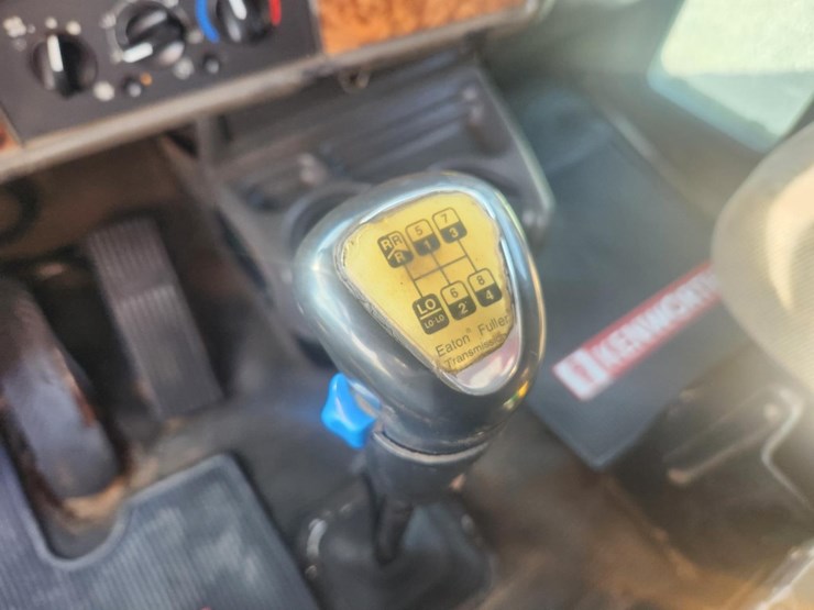 2002-kenworth-t800-image-53