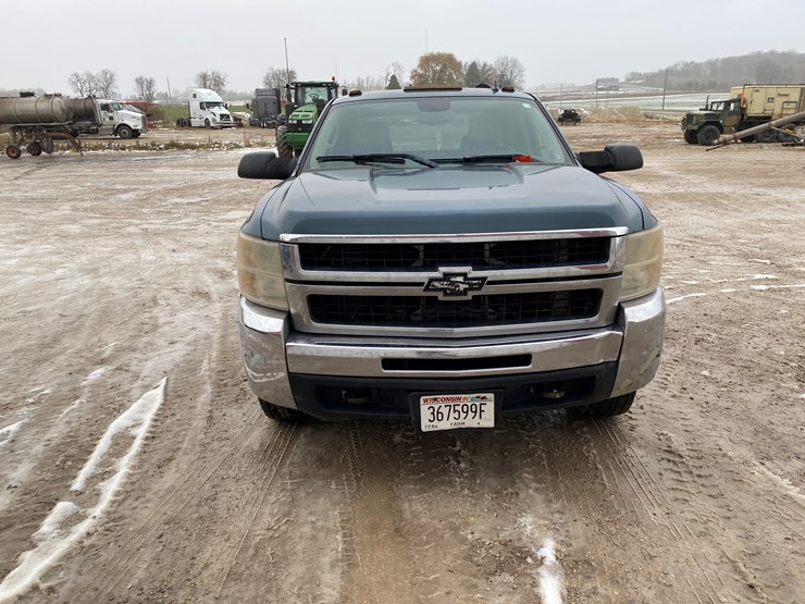 chevrolet-3500hd-image-2