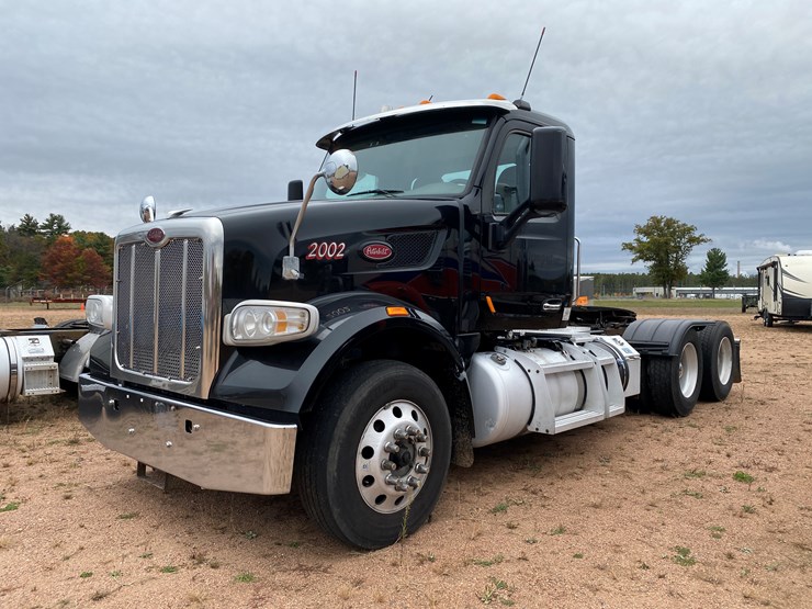peterbilt-567-image-1